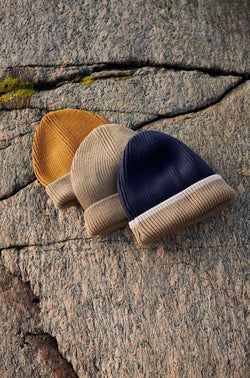 LIEWOOD Ezra Beanie sapka - Midnight Navy / Oat Mix