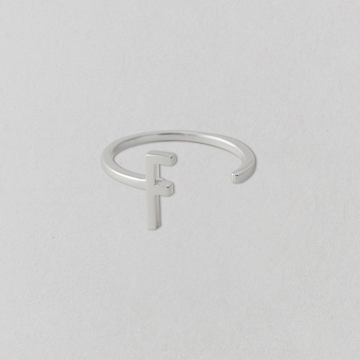 Stříbrný prsten Písmeno A-Z - DESIGN LETTERS - Lavly