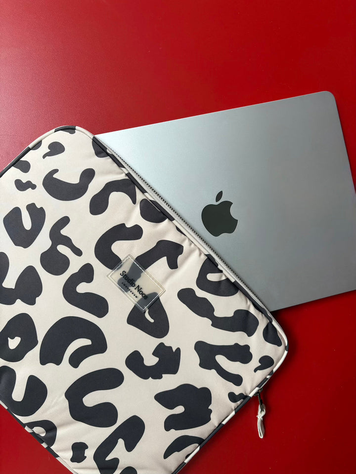 STUDIO NOOS Laptop védőtok - Holy Cow Puffy