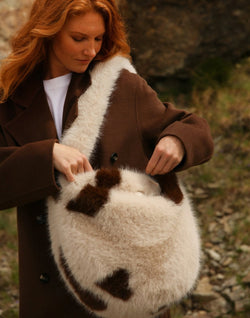 STUDIO NOOS Crossbody táska - Holy Cow Faux Fur