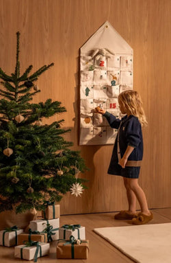 Adventní kalendář LIEWOOD Babbo Holiday / Sandy | Stylové doplňky pro děti a ženy | Lavly.cz