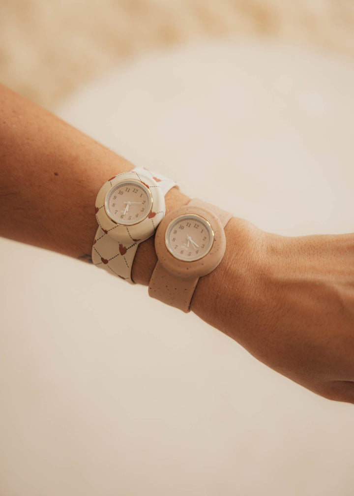 MRS. ERTHA New Strapies karóra gyerekeknek - Cloudy Blush