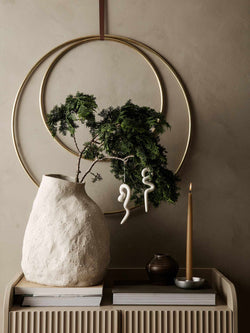 Dekorační kruh FERM LIVING Brass | Stylové doplňky pro děti a ženy | Lavly.cz