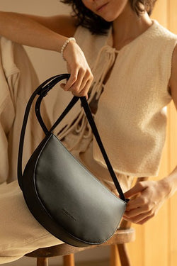 Kabelka MONK&ANNA Farou Half Moon Black | Stylové doplňky pro děti a ženy | Lavly.cz