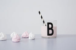 Nerozbitná dětská personalizovaná "sklenička" DESIGN LETTERS | Stylové doplňky pro děti a ženy | Lavly.cz