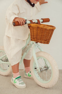 Odrážedlo BANWOOD FIRST GO! Pale Mint | Stylové doplňky pro děti a ženy | Lavly.cz
