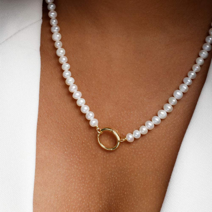 Perlový náhrdelník DESIGN LETTERS | Lavly.cz