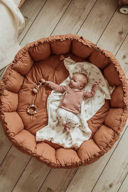 PLAY&GO Bloom Hrací podložka / Hnízdečko Tawny Brown | Stylové doplňky pro děti a ženy | Lavly.cz