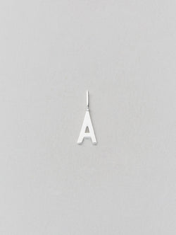 Stříbrný přívěsek Písmeno A - Z - 10 mm DESIGN LETTERS | Stylové doplňky pro děti a ženy | Lavly.cz