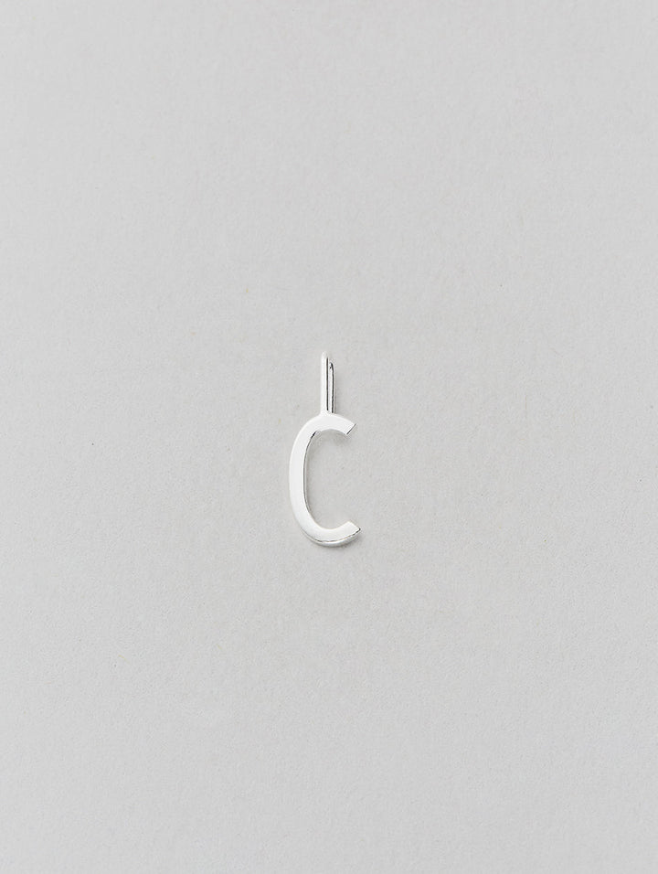 Stříbrný přívěsek Písmeno A - Z - 10 mm DESIGN LETTERS | Stylové doplňky pro děti a ženy | Lavly.cz