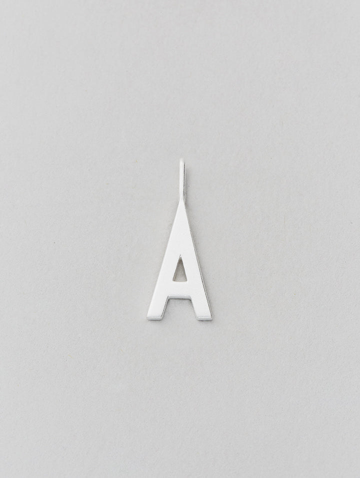 Stříbrný přívěsek Písmeno A - Z - 16 mm DESIGN LETTERS | Stylové doplňky pro děti a ženy | Lavly.cz