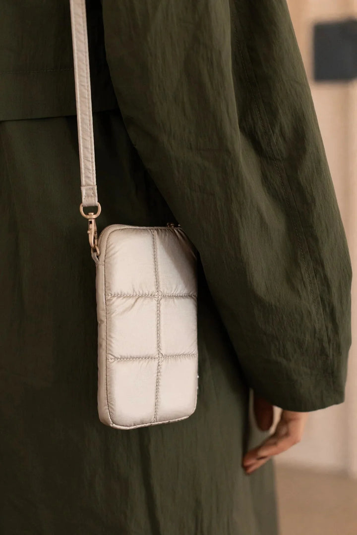 Taštička na mobil TINNE+MIA Luce Greige Gold | Lavly.cz