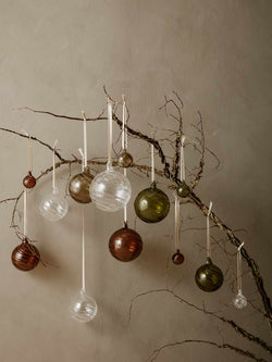 Vánoční ozdoby FERM LIVING Twirl Ornaments "M" 4 kusy | Stylové doplňky pro děti a ženy | Lavly.cz