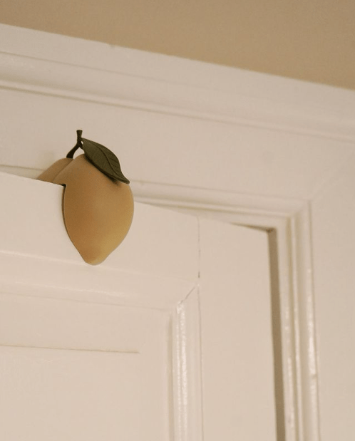 Zarážka do dveří KONGES SLOJD Lemon | Stylové doplňky pro děti a ženy | Lavly.cz