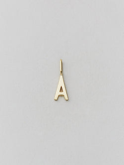 Zlatý přívěsek Písmeno A - Z - 10 mm DESIGN LETTERS | Stylové doplňky pro děti a ženy | Lavly.cz